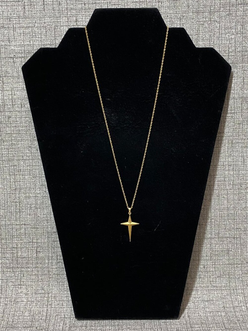 Vintage Catamore 12k GF Yellow Gold 2-D Polished Triangle Tipped Cross Necklace